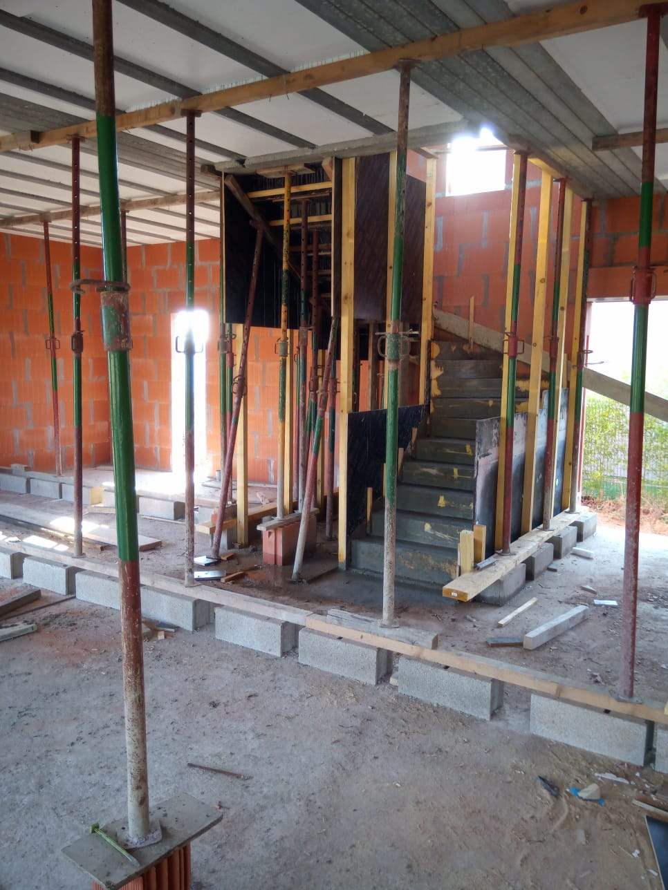 Construction villa contemporaine – DDK Construction – Agde – escalier design